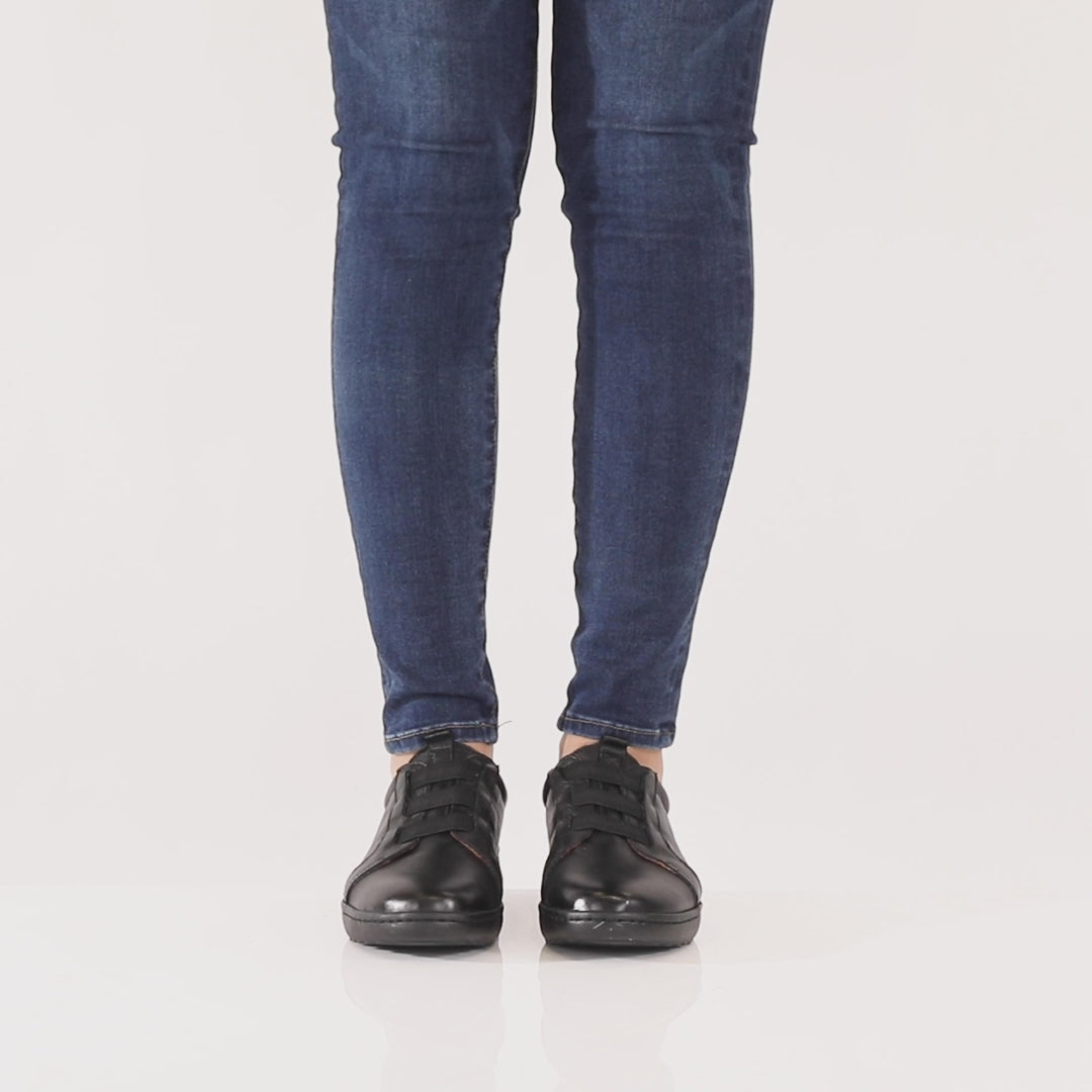 SPRING STEP PINNA SHOE-1